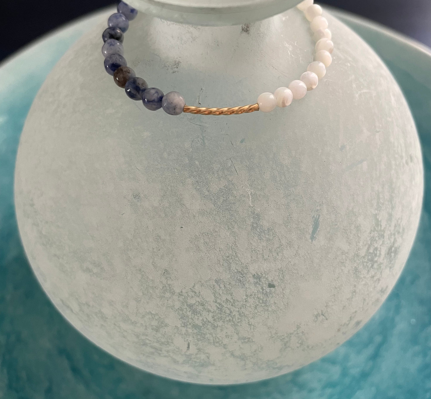 Sodalite with Mother of Pearls Beads Bracelet